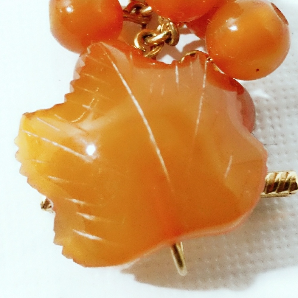 Vintage Kaliningrad Amber Combine Baltic Butterscotch Amber Grape Leaf Brooch - Picture 8 of 9